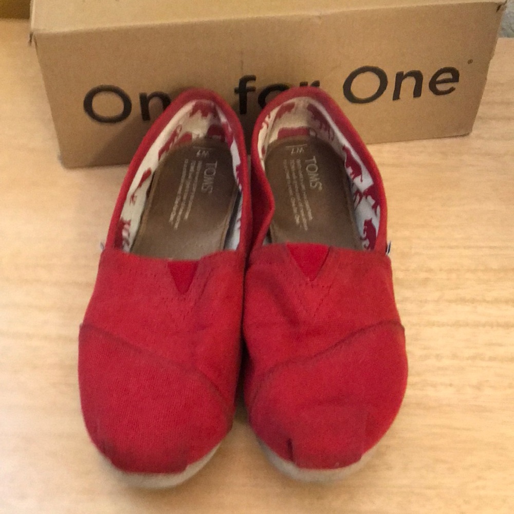 TOMS slip on shoes